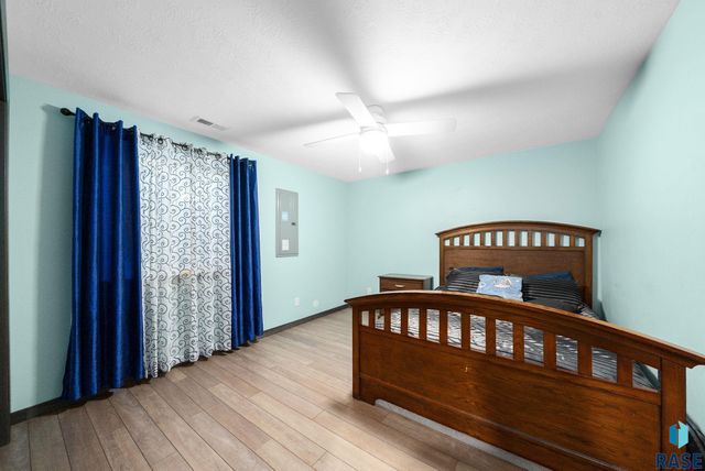 813 N Anthem Dr Drive, Sioux Falls, SD 57110