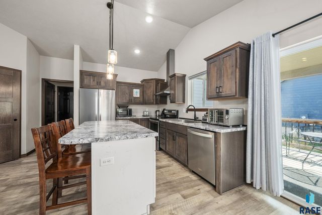 813 N Anthem Dr Drive, Sioux Falls, SD 57110