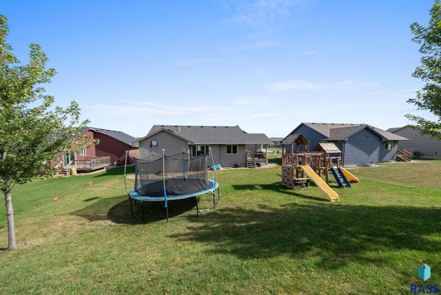 813 N Anthem Dr Drive, Sioux Falls, SD 57110