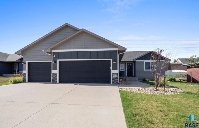 813 N Anthem Dr Drive, Sioux Falls, SD 57110