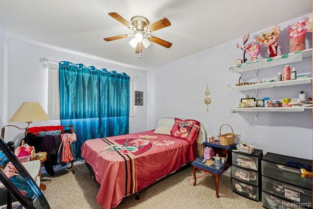 30955 Iroquois Drive, Warren, MI 48088