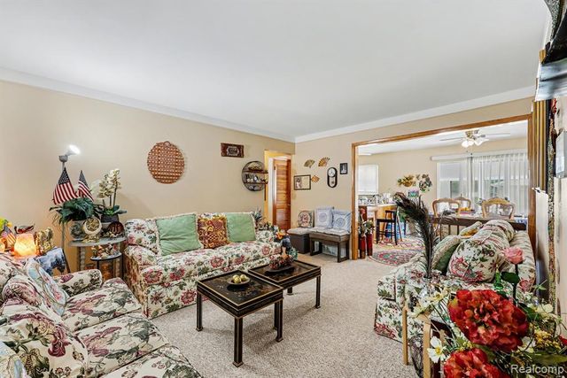 30955 Iroquois Drive, Warren, MI 48088