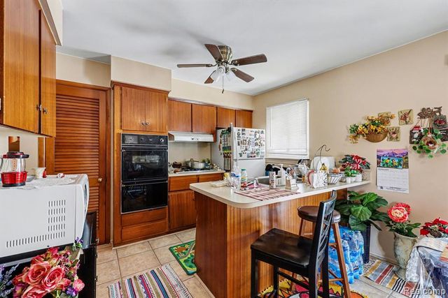 30955 Iroquois Drive, Warren, MI 48088