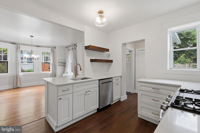 7811 LINDEN, Wyndmoor, PA 19038