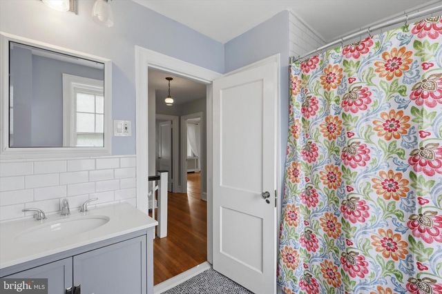 7811 LINDEN, Wyndmoor, PA 19038