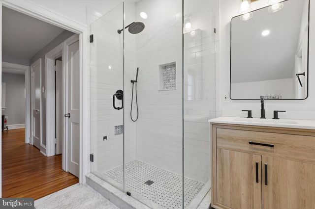 7811 LINDEN, Wyndmoor, PA 19038