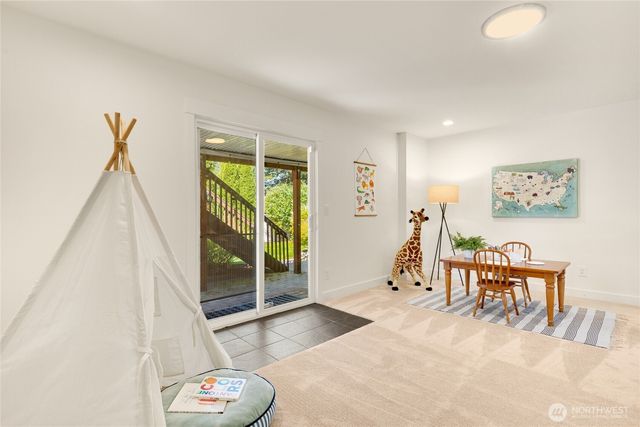 11117 157th Avenue NE, Redmond, WA 98052