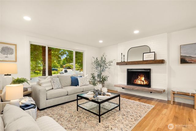11117 157th Avenue NE, Redmond, WA 98052