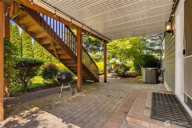 11117 157th Avenue NE, Redmond, WA 98052