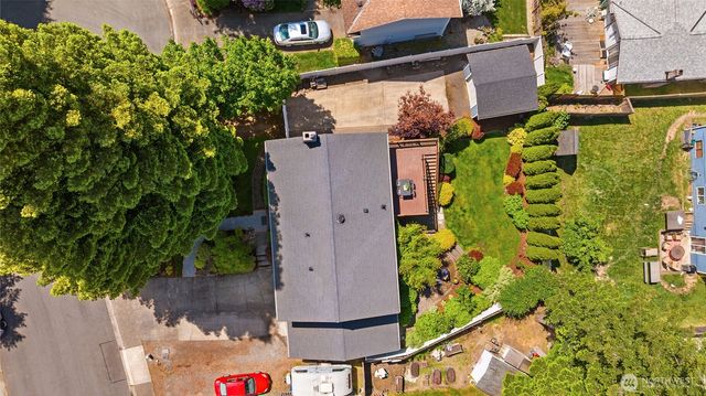 11117 157th Avenue NE, Redmond, WA 98052