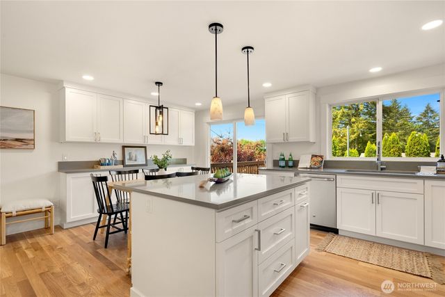 11117 157th Avenue NE, Redmond, WA 98052