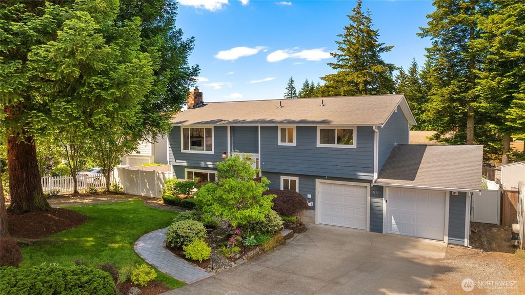 11117 157th Avenue NE, Redmond, WA 98052