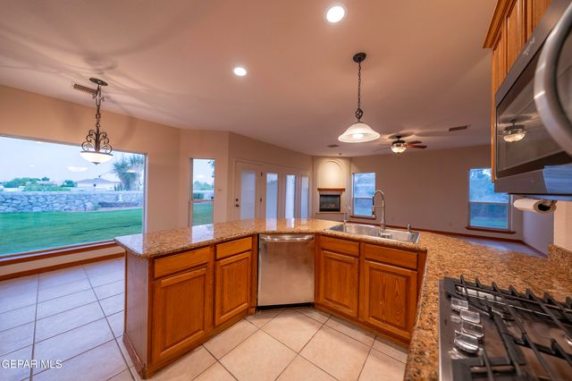 53 S TREVINO Road, Santa Teresa, NM 88008