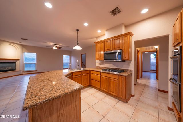 53 S TREVINO Road, Santa Teresa, NM 88008
