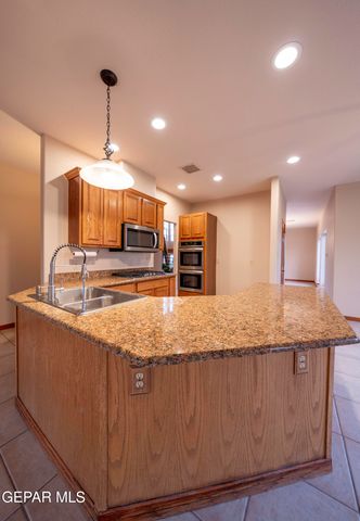 53 S TREVINO Road, Santa Teresa, NM 88008