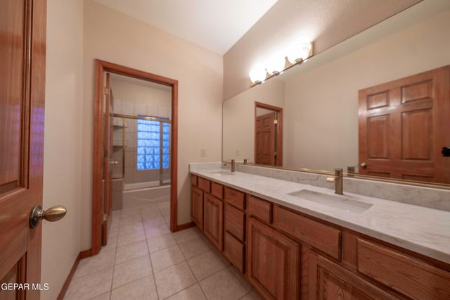 53 S TREVINO Road, Santa Teresa, NM 88008