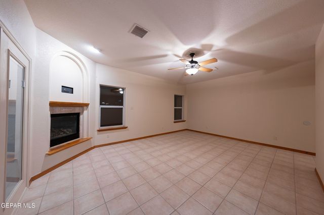 53 S TREVINO Road, Santa Teresa, NM 88008