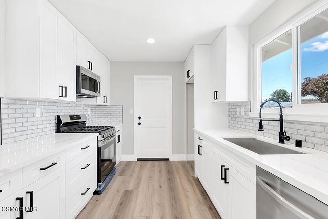 1548 Wallace Street, Simi Valley, CA 93065
