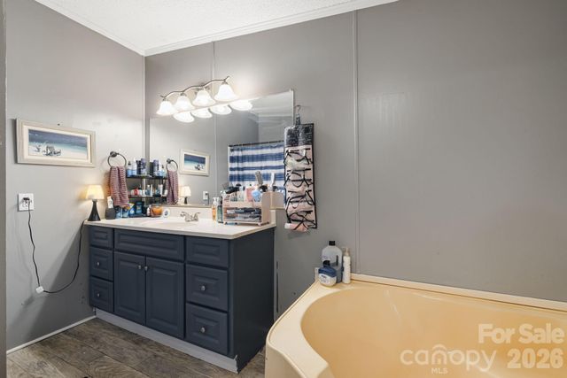 96 Fallswood Court, Hendersonville, NC 28739