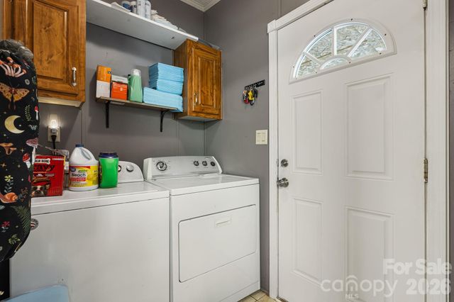 96 Fallswood Court, Hendersonville, NC 28739