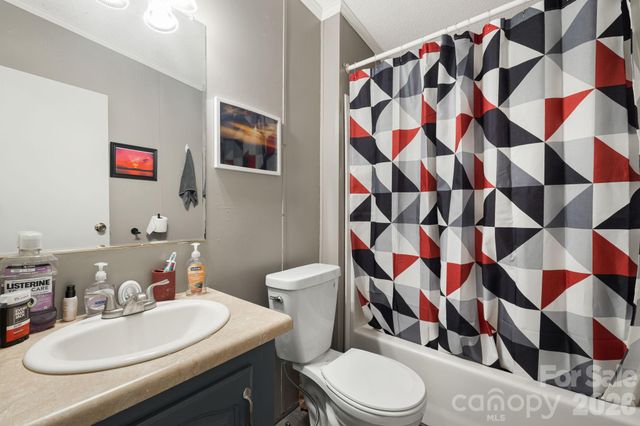 96 Fallswood Court, Hendersonville, NC 28739