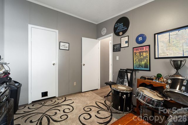 96 Fallswood Court, Hendersonville, NC 28739
