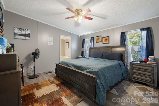 96 Fallswood Court, Hendersonville, NC 28739