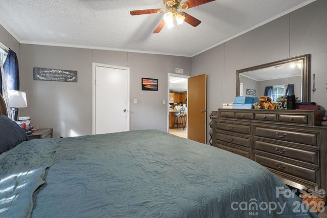 96 Fallswood Court, Hendersonville, NC 28739