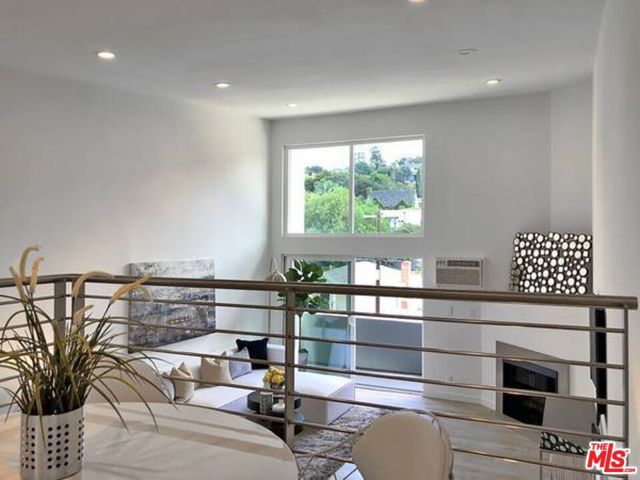 2211 GRIFFITH PARK 6, Los Angeles, CA 90039