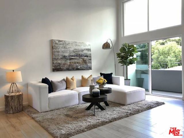 2211 GRIFFITH PARK 6, Los Angeles, CA 90039