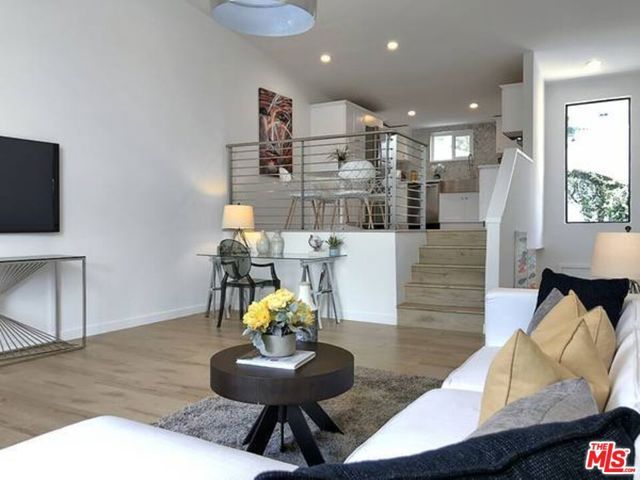 2211 GRIFFITH PARK 6, Los Angeles, CA 90039