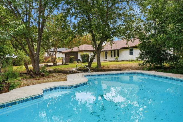 6505 Riviera Drive, North Richland Hills, TX 76180