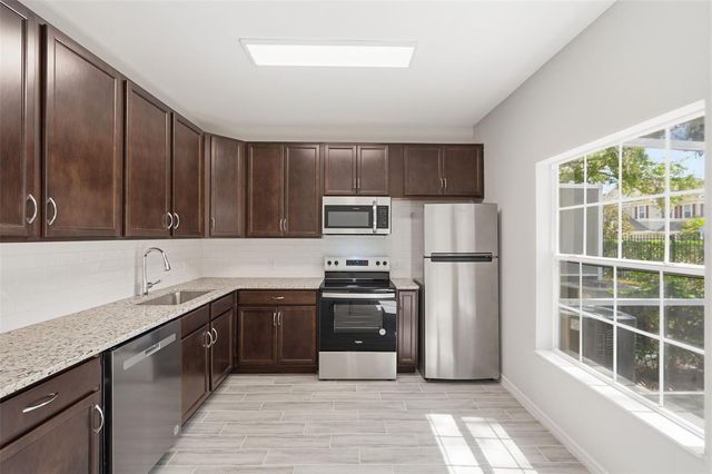 7560 PLANTATION CIRCLE, Bradenton, FL 34201
