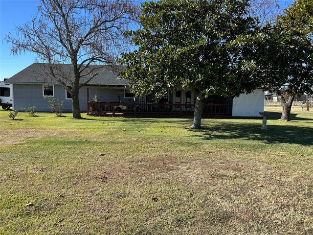 9885 Silver Creek Drive, Scurry, TX 75158