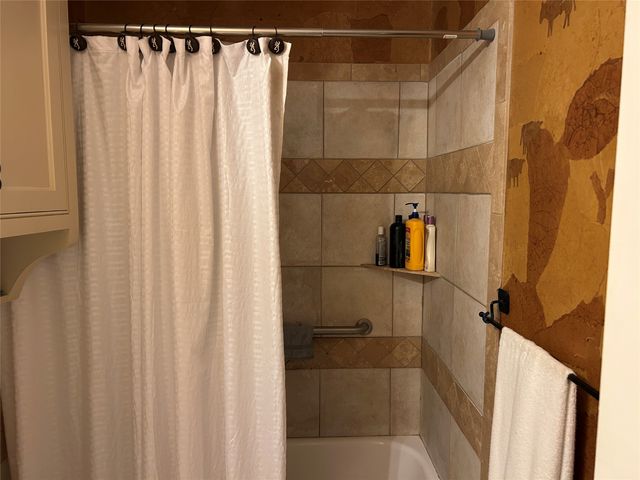 9885 Silver Creek Drive, Scurry, TX 75158