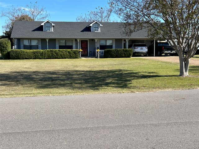 9885 Silver Creek Drive, Scurry, TX 75158