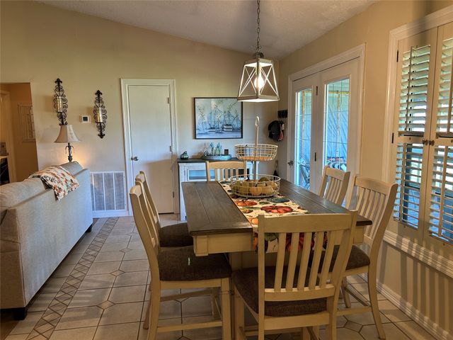 9885 Silver Creek Drive, Scurry, TX 75158