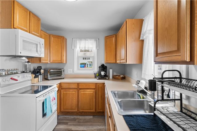 108 Hazel Avenue, Dewitt, NY 13057