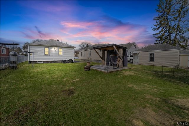 108 Hazel Avenue, Dewitt, NY 13057