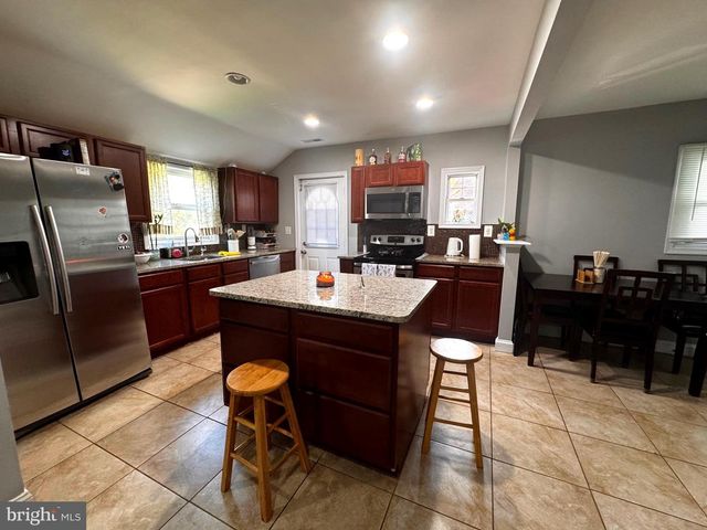 4010 73RD AVE, Hyattsville, MD 20784