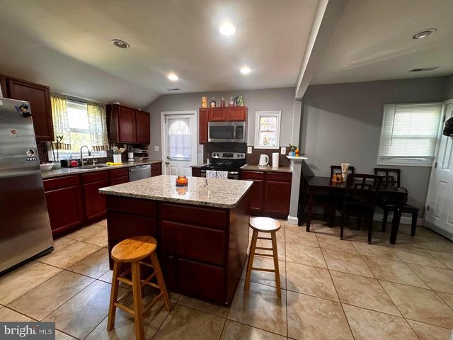 4010 73RD AVE, Hyattsville, MD 20784