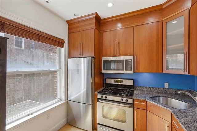 7 Stillman Pl 5, Boston, MA 02113