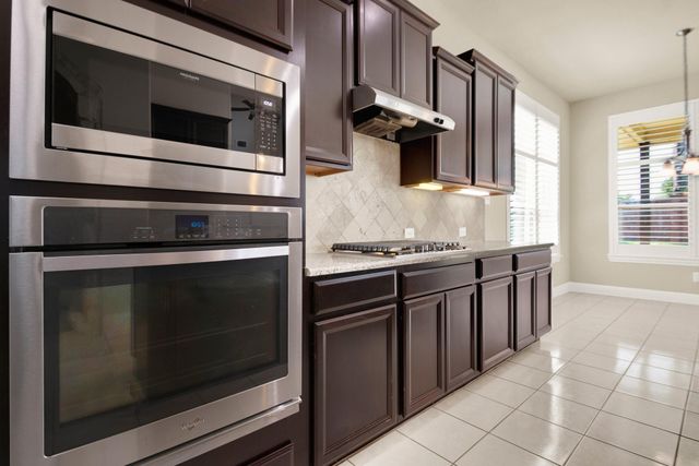 9039 Charncross Lane, Tomball, TX 77375