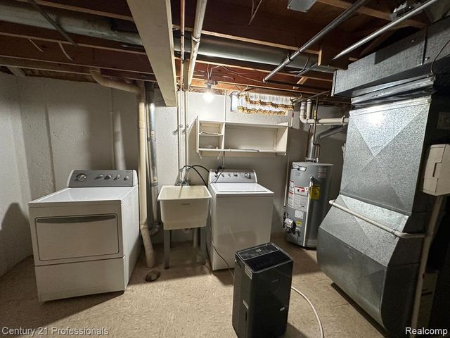 3007 Warrington Drive, Sterling Heights, MI 48310