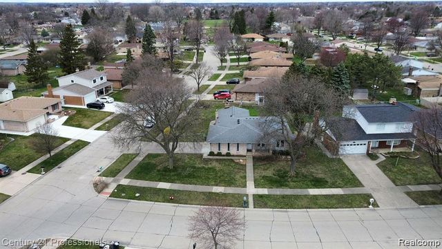 3007 Warrington Drive, Sterling Heights, MI 48310