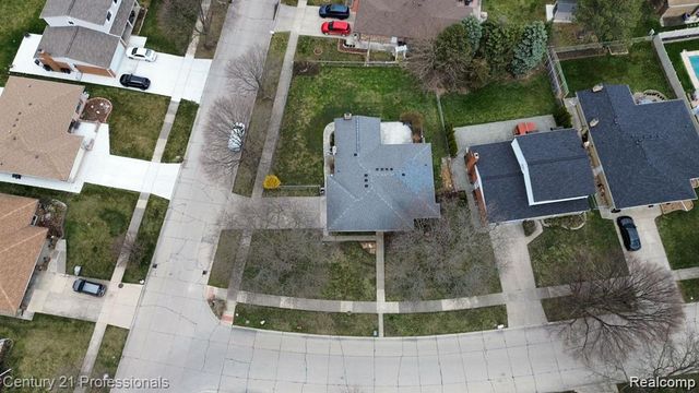 3007 Warrington Drive, Sterling Heights, MI 48310
