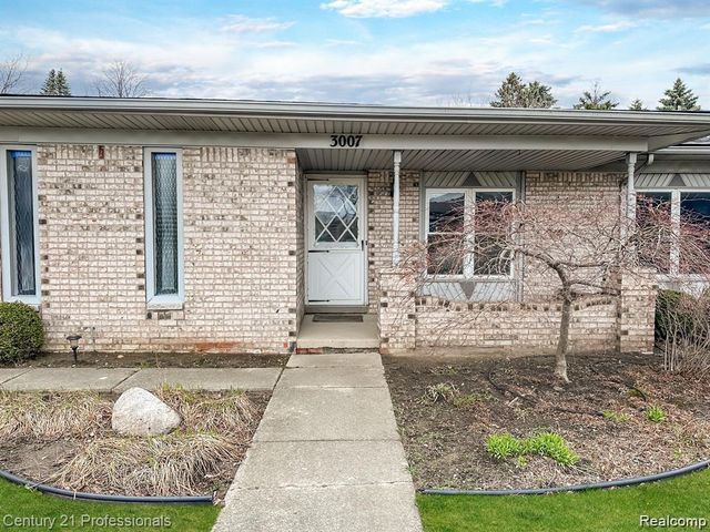 3007 Warrington Drive, Sterling Heights, MI 48310