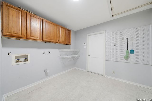 5007 DEL ORO CIR, San Antonio, TX 78233