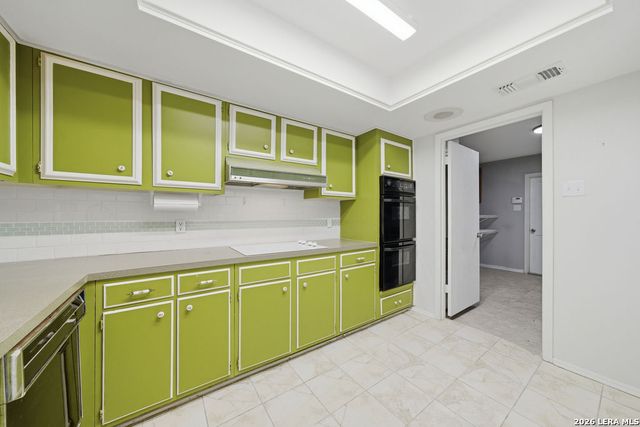 5007 DEL ORO CIR, San Antonio, TX 78233