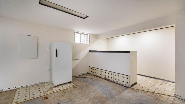 16900 E 49th Terrace S, Independence, MO 64055